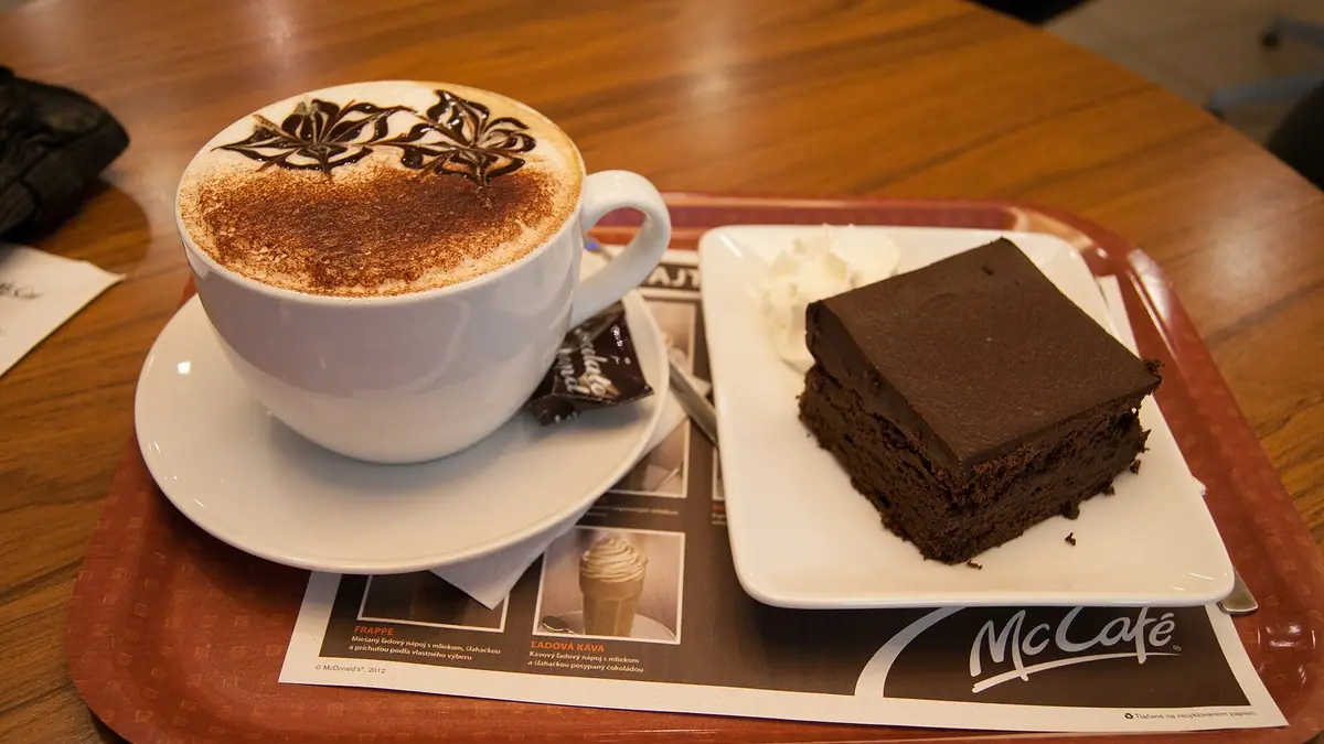 Eggless Cake Shop bakes